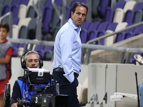 הלחץ מתגבר. רוני לוי (אלן שיבר)