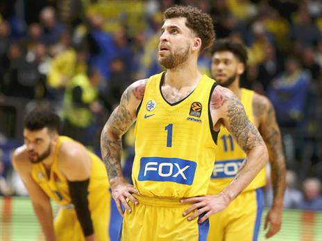 יצא להגנת חברו. ווילבקין (אלן שיבר)