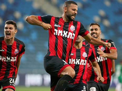 אראל כבש את  הפנדל השנוי במחלוקת. (שיבר)