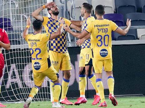 רגע מרגש עבור טיבי. (דני מרון)