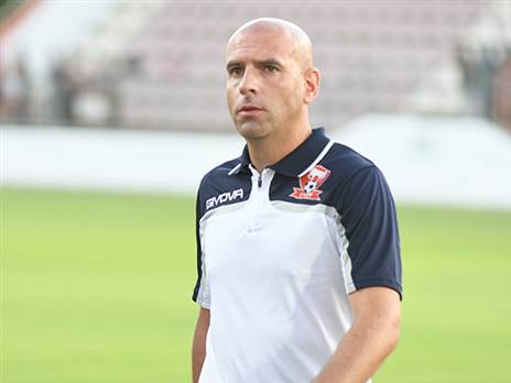 שביט. מעוניין בראדי (סוכנות ג'יני)