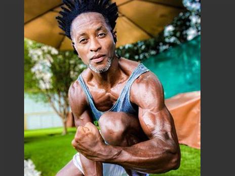 זה רוברטו. בן 46 (אינסטגרם)