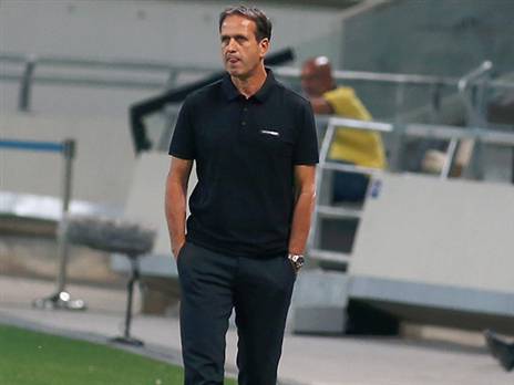 "נשאף לא לפטר מאמן פעמיים בשנה" (אלן שיבר)