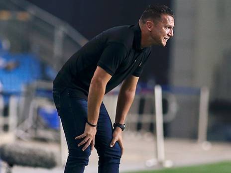 מחפש חיזוק. בכר (אלן שיבר)