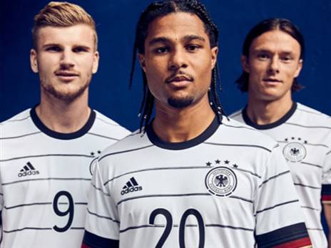 מדי נבחרת גרמניה (באדיבות "אדידס")