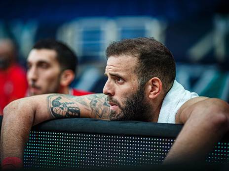 האדומים בפתיחה מאכזבת (FIBA)