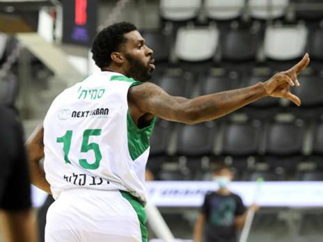 סמית'. קאמבק בגיל 37 (מנהלת הליגה)