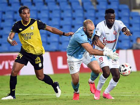 מאמצים להכשיר את עמוס ו-ואן דר קאפ (ברני ארדוב)