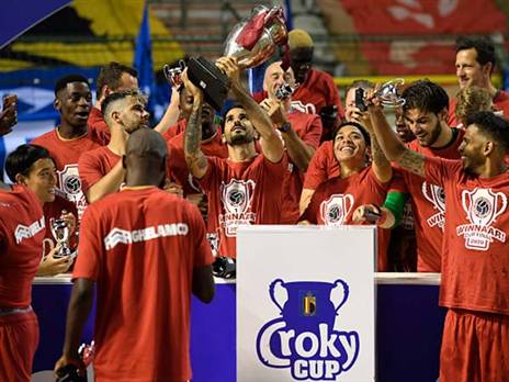 רפאלוב עם הגביע. תואר אישי ויוקרתי בדרך? (getty)