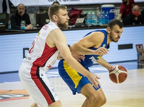 מחצית ראשונה צמודה (עודד קרני)