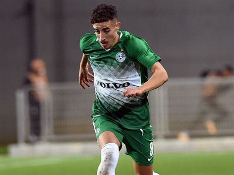 חזיזה. שיגר בונבון למזוזה של עמוס (ברני ארדוב)