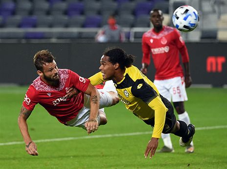 נתניה נגד הפועל ת"א (ברני ארדוב)