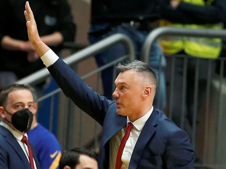 מאמן ברצלונה אמר להם תודה (אלן שיבר)