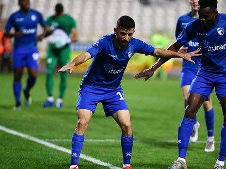 שכר חוגג את השער שלו (לירון מולדובן)