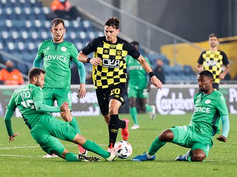 סגל חסר במיוחד למזרחי. שועה (צילום: דני מרון)