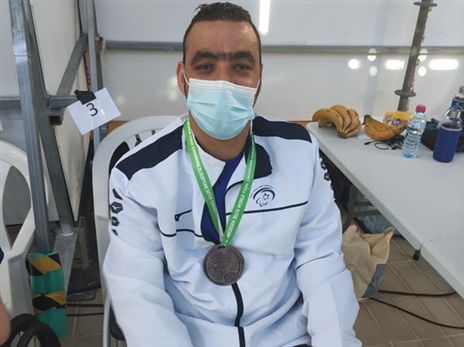 איאד שלבי דאג לארד (רון בולוטין)