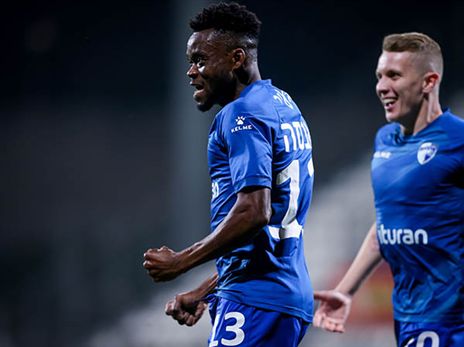 יוג'ין אנסה. בבירת הנגב מאוד רוצים לראות את החלוץ מככב בטרנר (מאור אלקסלסי)