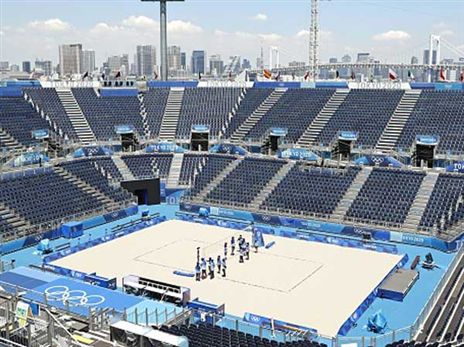 איצטדיון כדורעף החופים בטוקיו (GETTY)