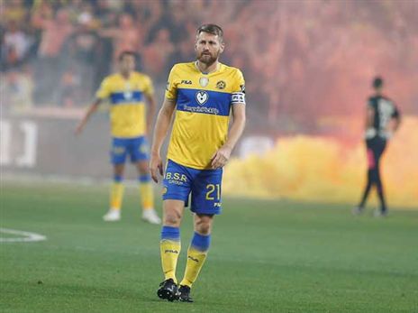 ייני. רק הקפטן בחוץ (אלן שיבר)