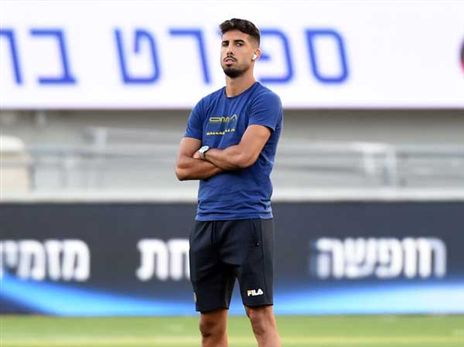 כהן. "יש אדם מאחורי השחקן" (אלן שיבר)