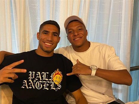 (חשבון האינסטגרם של אמבפה)