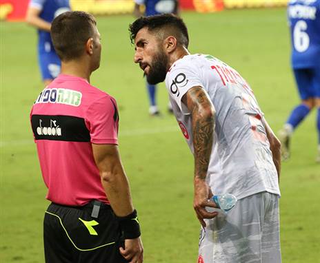 בן ביטון הגן על גוטליב: "לא יתכן ששחקן לא יוכל להגן על עצמו" (אודי ציטיאט)