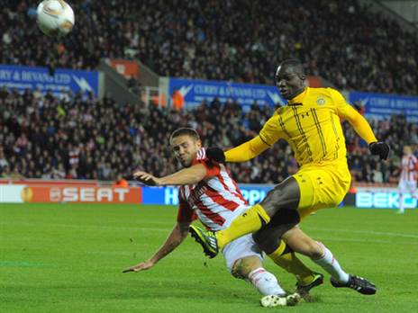 קונאטה מול סטוק סיטי. לקח חלק בקמפיין האירופי של הצהובים (GETTY)