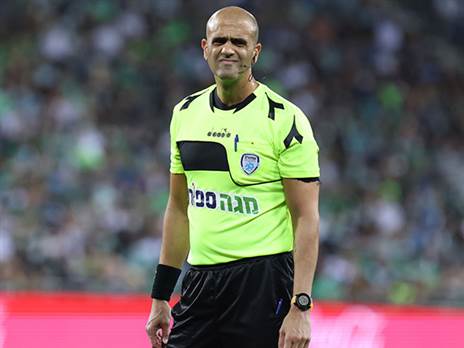 "הסתה נגד שופטי הכדורגל בכלל, ופוקסמן בפרט". בר נתן, השופט הראשי במשחק (צילום: דני מרון)