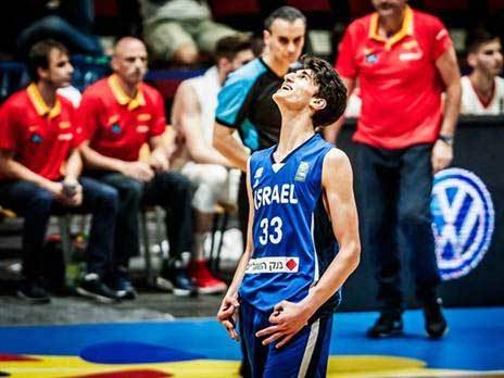 צ'אצ'אשווילי. "הגבוה הבא של ישראל" (FIBA)