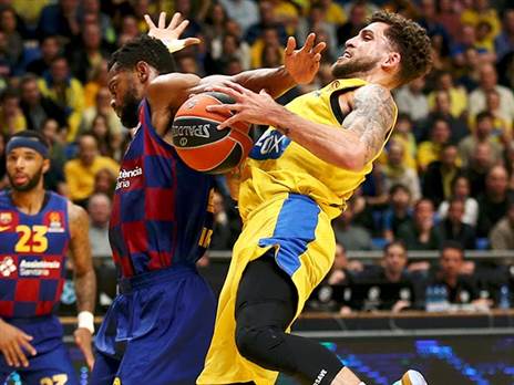 בארסה בהיכל. לא ניצחה מאז 2016 (אלן שיבר)