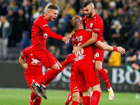 שחקני סכנין. יחגגו מול האלופה? (אלן שיבר)