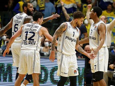 והמכבים חגגו בסיום (צילום: אלן שיבר)