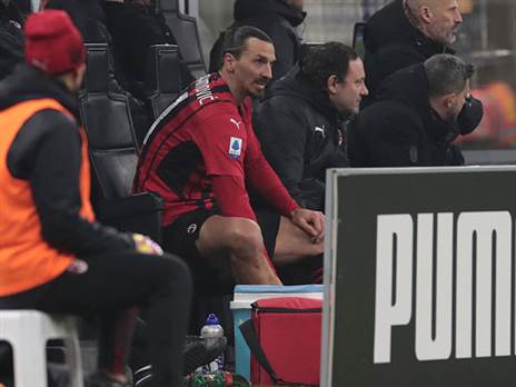 זלאטן ברגע הפציעה מול יובנטוס. קשה בלעדיו (Getty)