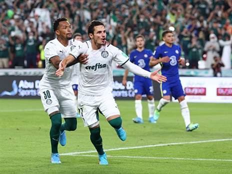 שחקני פלמייראס חוגגים חזרה משום מקום (Getty)