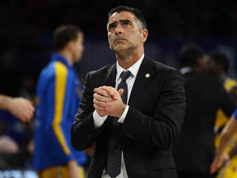 בכורה כואבת כמאמן קבוע. אבן (GETTY)