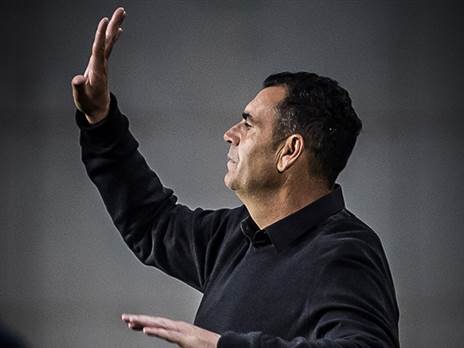 ישוחח על עתידו אחרי סכנין, קורצקי (אלן שיבר)