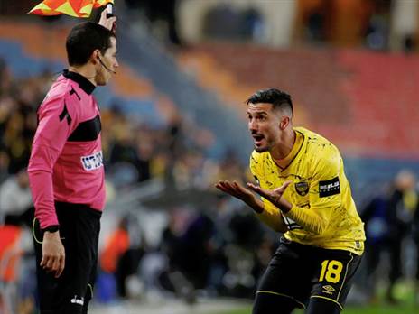 מחכה לבית"ר מאבק לא פשוט (אלן שיבר)