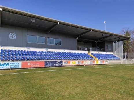 המגרש בוולדורף