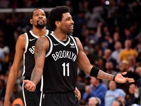 קיירי אירווינג וקווין דוראנט. קשר חזק (Getty)