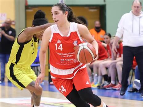 רווח בלטה עם 16 (צילום: מנהלת ליגת העל נשים)