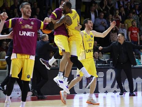 חגיגות אדירות (FIBA)