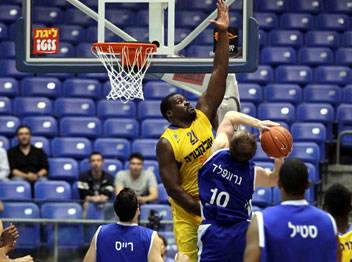 סגר מעגל בארץ. גרונפלד (מנהלת)