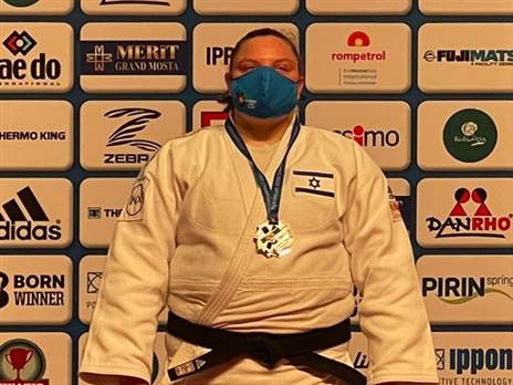 על הפודיום, לראשונה בקריירה. רז הרשקו (צילום: איגוד הג'ודו)