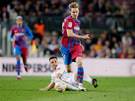 "שמח בברצלונה" (GETTY)