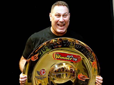 החליט שלא לעשות את הדבר הנכון כדי לגרוף מחמאות (אלן שיבר)