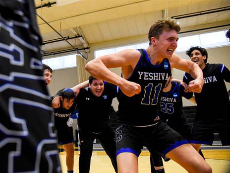 בלט מול שחקנים בכירים במכללות (Getty)