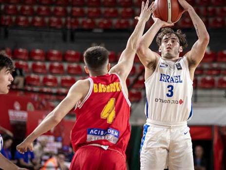 גם הוא היה נהדר. מנצ'ל (FIBA)