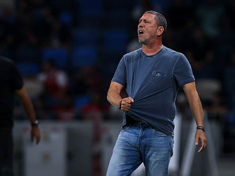 חילוקי דעות בצוות המקצועי. קלינגר (מאור אלקסלסי)