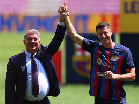 ההחתמה הנוצצת של הקיץ בברצלונה ( Eric Alonso/Getty Images)