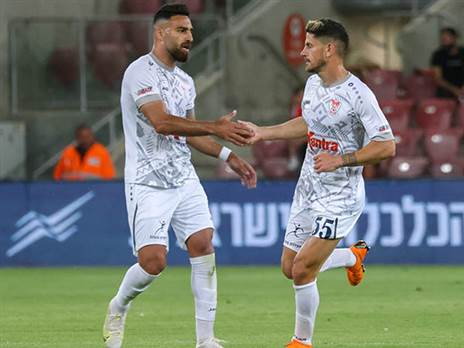 סכנה לעתיד המועדון? שחקני סכנין (צילום: דני מרון)